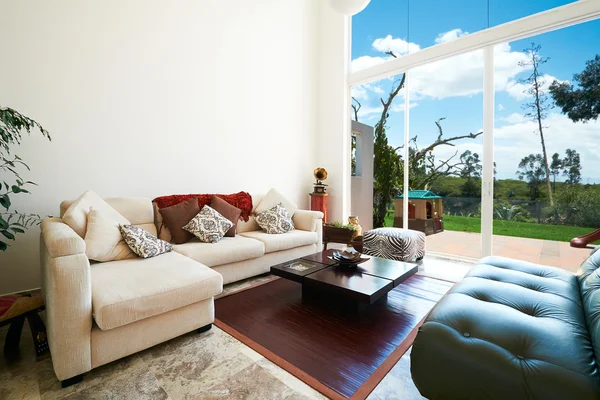 İç tasarım serires: Modern oturma odası