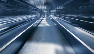 bulanık hareketli yürüyen merdiven