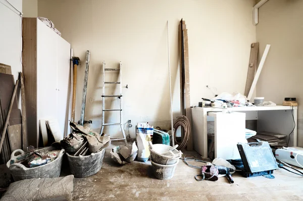 Sala de restauración con diferentes materiales —  Fotos de Stock