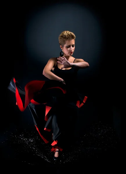 Portrait of beautiful young woman dancing flamenco splashing wat — Stock Photo, Image
