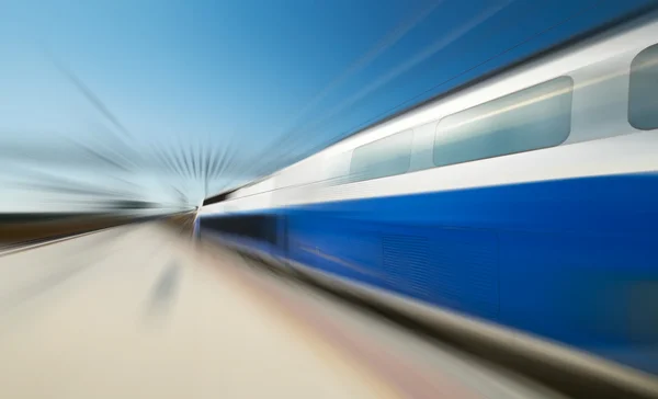 Desfoque de movimento de trem de alta velocidade — Fotografia de Stock