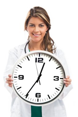 kadın doktor holding saat. beyaz izole