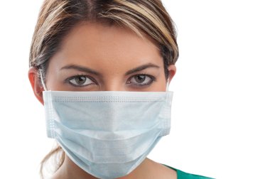 Gülümseyen tıbbi kadın doktor. Beyaz arkaplan üzerinde izole edilmiş