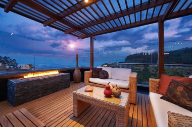 İç tasarım: pergola adlı güzel modern Teras salon