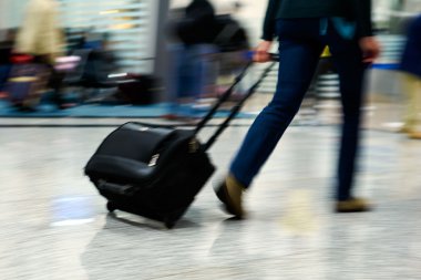 İnsanlar Havaalanı (Hareket Bulanıklığı)