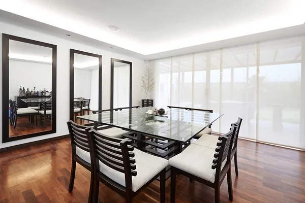 Interior design: Modern elegant dining room — Stock Photo, Image