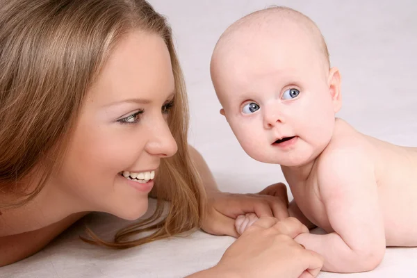 Happy mother playing with child — Stock Photo, Image
