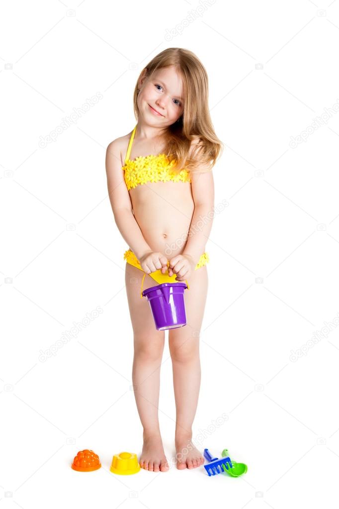 Девушка дрочит фиолетовой игрушкой