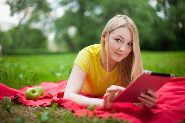 Girl with tablet — Stock Photo, Image