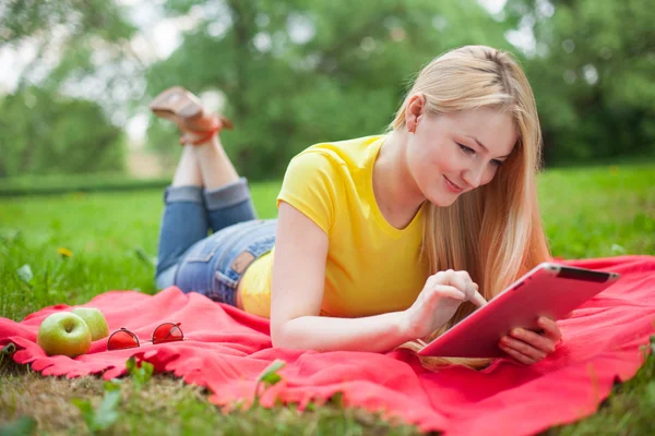 Girl with tablet — Stock Photo, Image