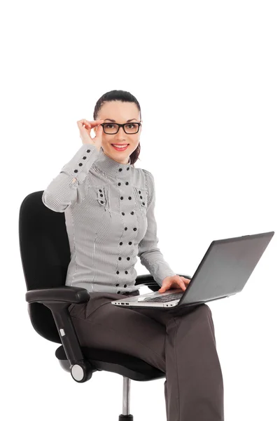 Zakenvrouw met laptop — Stockfoto