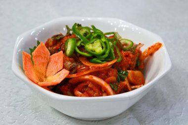 Asyalı sıcak salata