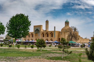 14 Nisan 2021 - Namangan, Özbekistan: Özbekistan 'ın Namangan kentindeki Madrasah Mulla Kirgiz' in en önemli şehirlerinden biri