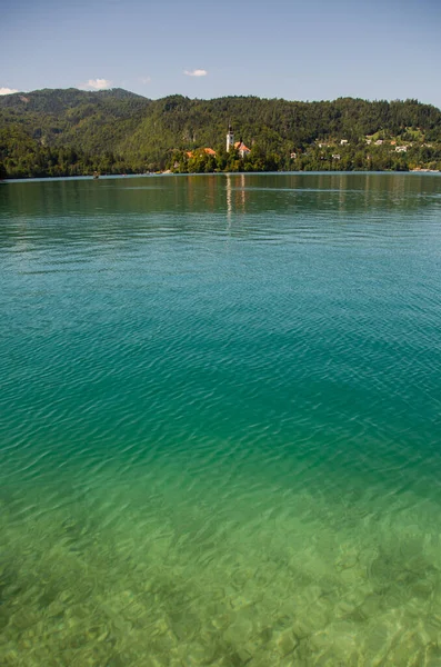 Krajina Bled Lake Kostelem Nanebevzetí Panny Marie Ostrově Slovinsko — Stock fotografie