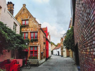 Bruges, Belçika 'da ortaçağ mimarisi ile tarihi kasaba merkezi