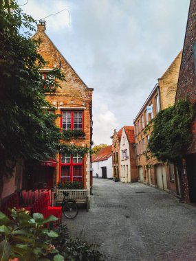 Belçika 'nın Bruges şehrinin ortaçağ mimarisi 