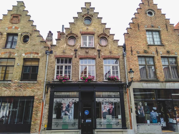 Όμορφα Ιστορικά Σπίτια Τούβλα Της Πόλης Bruges Βέλγιο — Φωτογραφία Αρχείου