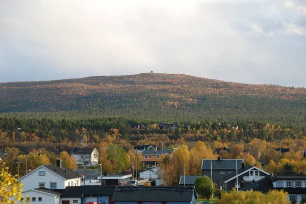 挪威芬马克Karasjok村上方的Dkteroavvi山景观 — 图库照片
