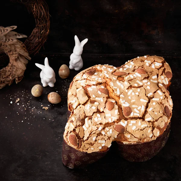 Colomba Pasquale Italian Easter Dove Sweet Bread Colomba Pasqua Dark Fotografias De Stock Royalty-Free