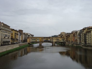 Turistik yerler. Ponte Vecchio, Firenze. İtalya