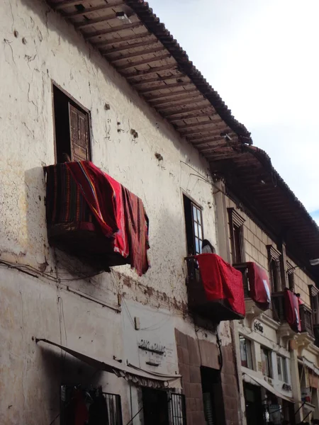 Varandas Decoradas Para Páscoa Edifício Antigo Cuzco — Fotografia de Stock