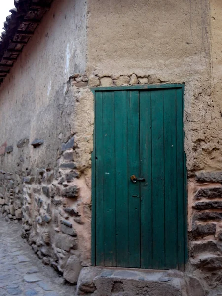 Old Green Wooden Door Building Peru — 스톡 사진
