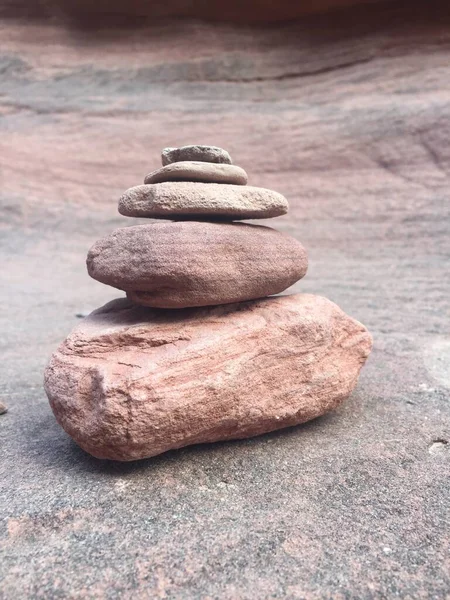 Five Stones Stacked Largest Smallest — Stock Photo, Image