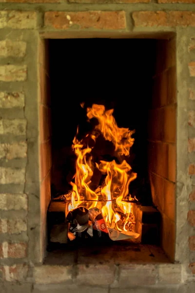Embers Grill Fire Roasting — стоковое фото