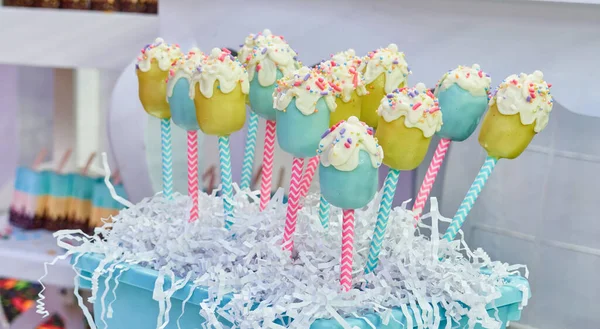 Essen Und Desserts Von Geburtstagsfeiern Und Hochzeiten Mit Verschiedenen Aktivitäten — Stockfoto