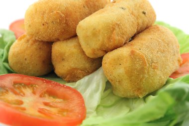 Patates kroket ve letucce