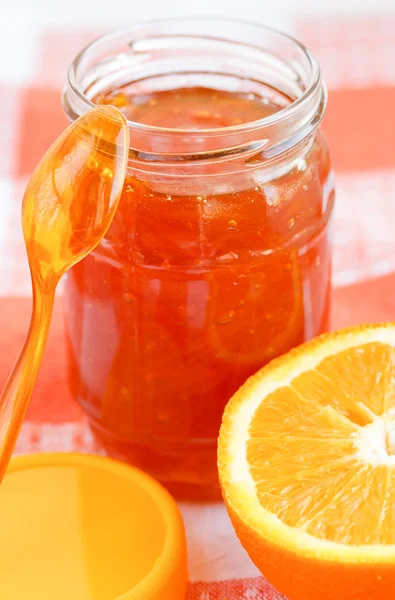 Oranje huisgemaakte confiture. — Stockfoto