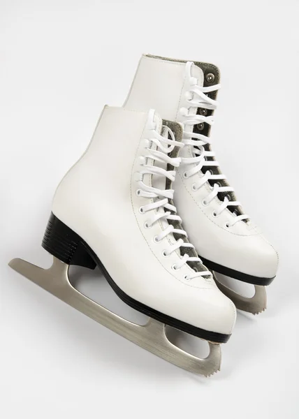  Beyaz artistik paten 