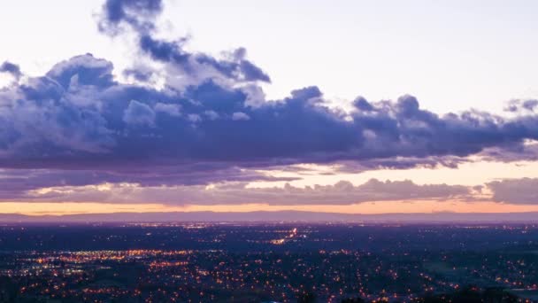 Gece şehir. Timelapse. — Stok video