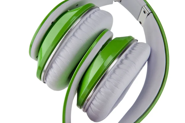 Groene hoofdtelefoon geïsoleerd op een witte achtergrond — Stockfoto