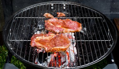 Izgarada alevli biftek..