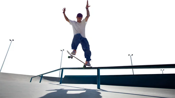 Скейтбордист Робить Трюк Ізольовано Білому Тлі — стокове фото