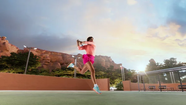 Wanita Bermain Tenis Lapangan Tenis Yang Tidak Senonoh — Stok Foto
