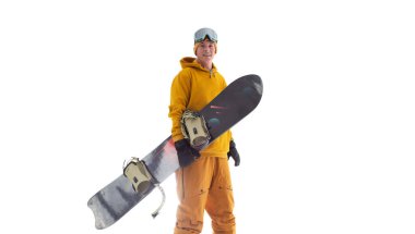 Snowboardçu beyazda izole edildi