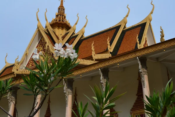 Tempel i Det kongelige palass, Phnom Penh, Kambodsja – stockfoto