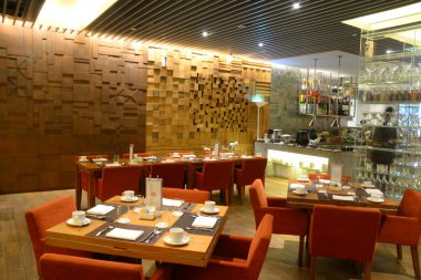 Restoran yemek masası