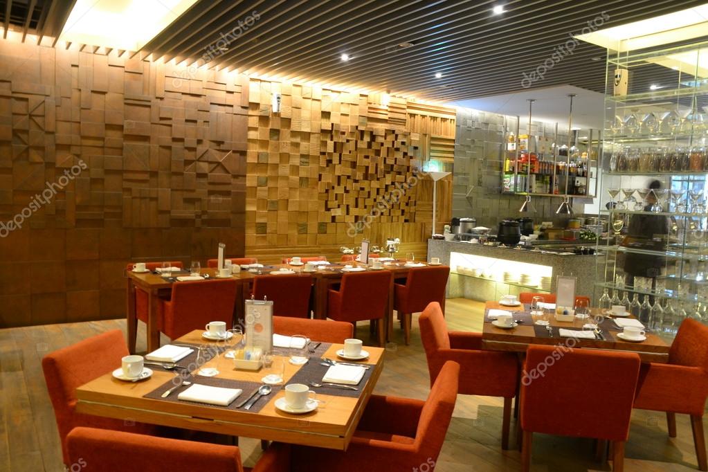 mesa de comedor restaurante — Foto de stock © photographjoe #34682189 mesa de comedor restaurante — Foto de stock © photographjoe #34682189