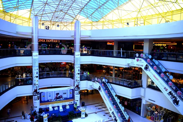 Nagoya hill shoppinggalleria på batam, Indonesien — Stockfoto