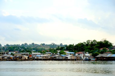 gecekondu köyleri ele denize batam, Endonezya