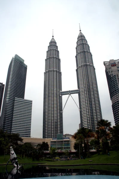 Torres em Kuala Lumpur, Malásia — Fotografia de Stock