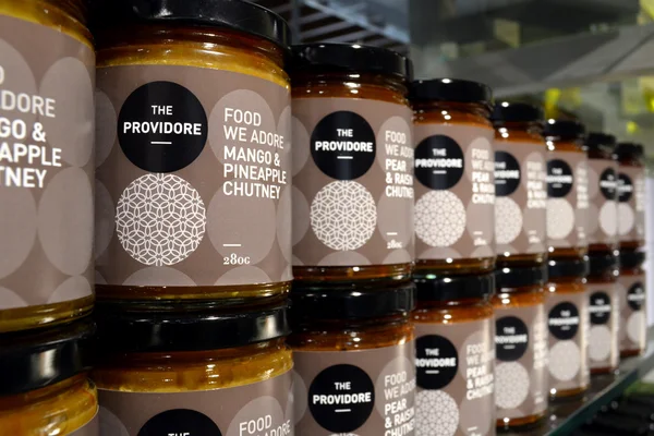 Cafe Bistro orchard road Singapur malların raflar