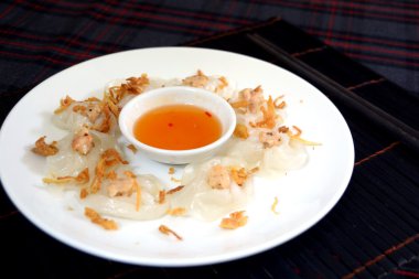 witte roos banh bao vac shimp knoedel in hoi an, vietnam