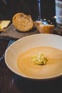 Kestane ve zencefil çorbası, kavrulmuş kestane