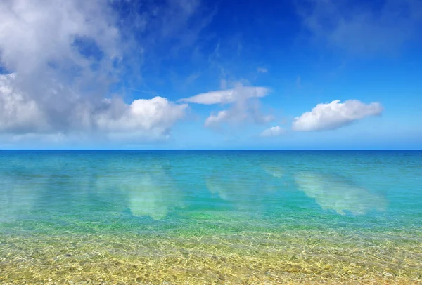 Türkisfarbenes Meer — Stockfoto