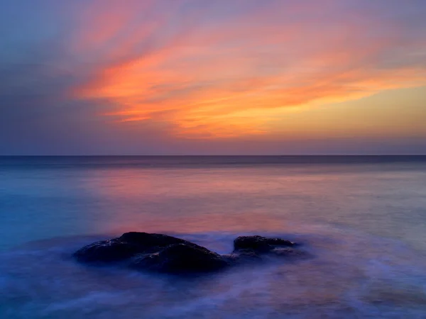 Sundown Denizi taşlı — Stok fotoğraf