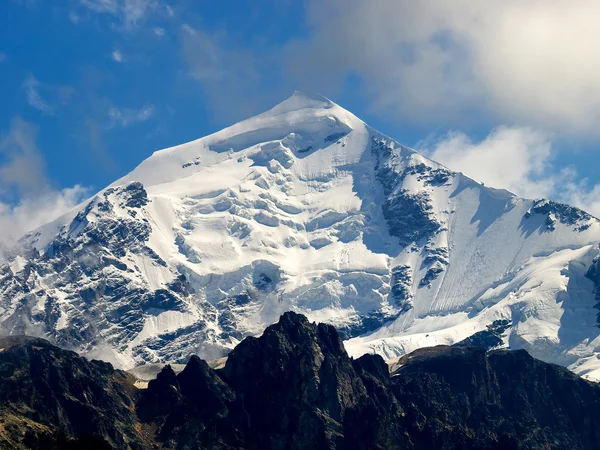 Alta montagna nel periodo invernale . — Foto Stock